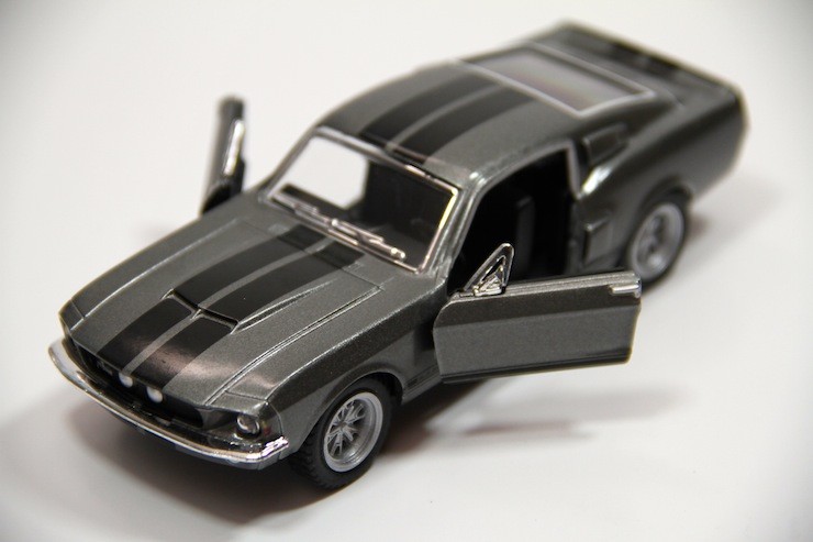 auto world 1967 Shelby GT500 ダイキャストモデル EXACT DETAILS 1967 SHELBY GT500 IN BLACK NIB 1/18 SCALE 280
