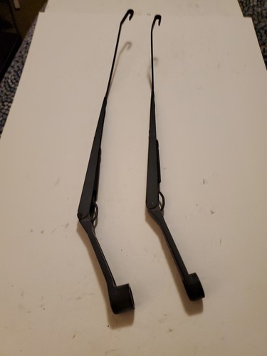 1995 2001 Geo Metro LEFT & RIGHT WINDSHIELD WIPER ARMS OEM - Picture 3 of 5