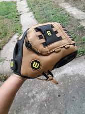 Wilson Premium Baseball Glove Dual-Tone Design