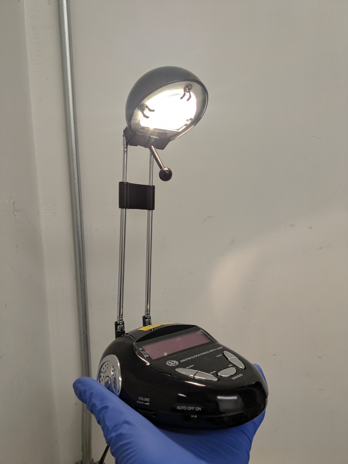 Radio Desk Lamp With Digital Clock Black, Model 4328