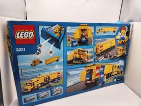 Lego 3221 LEGO Truck, Complete With Manual and box. MINT. RETIRED