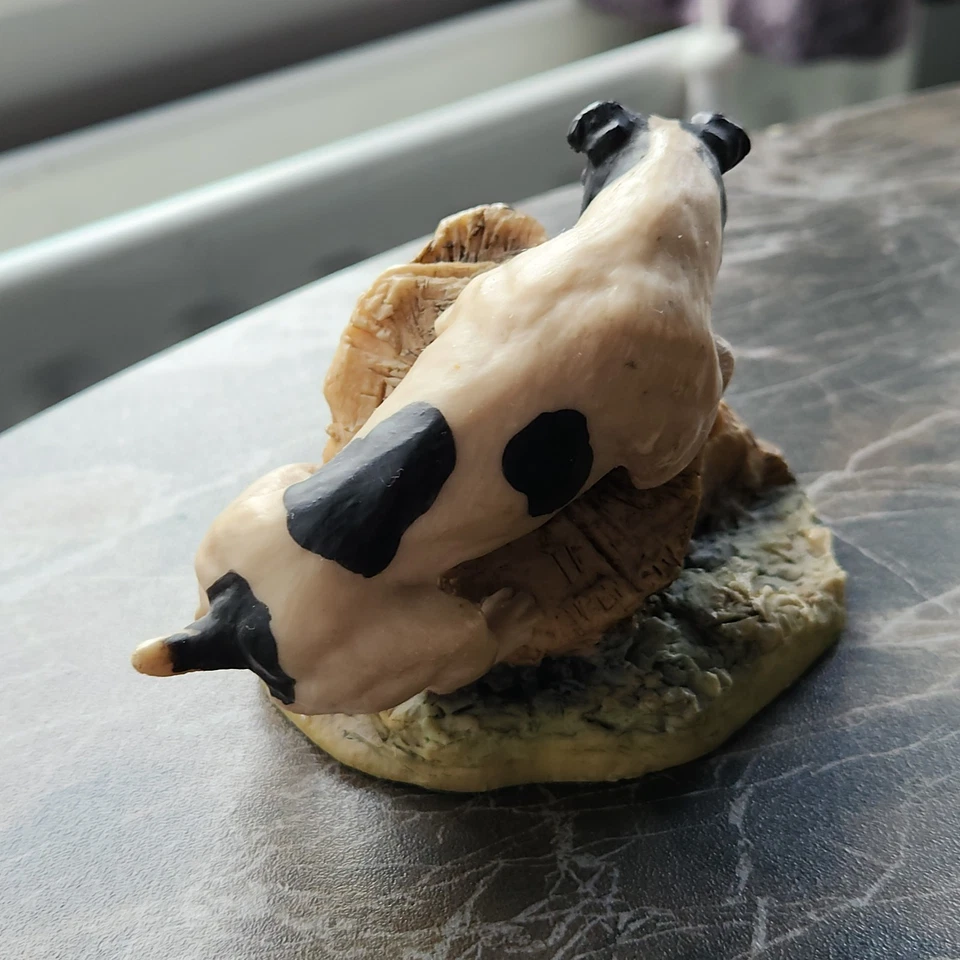 Border Fine Arts Terrier Chasing a Rabbit Figurine Vintage 1979 by Anne Wall - Image 3 of 4