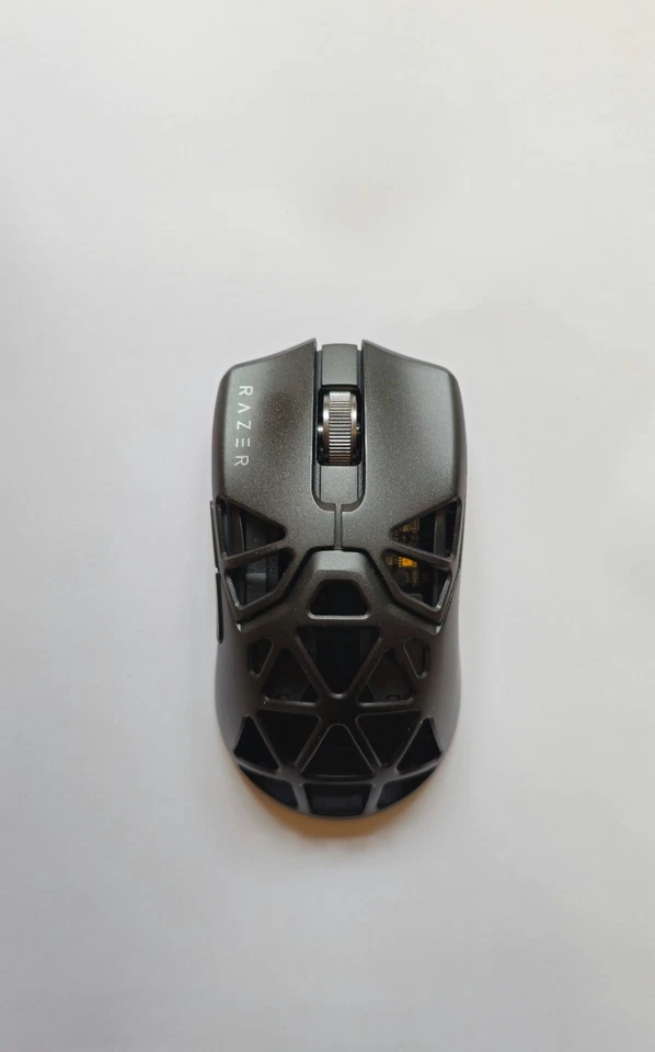 Razer Viper Mini Signature Edition SE Wireless Gaming Mouse - Immagine 2 di 4