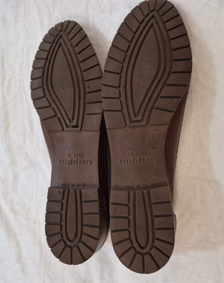 Zapatos Cobbie Cuddler para mujer 9,5 estrecho mocasín marrón sin cordones informales cómodos planos Foto 4 de 4
