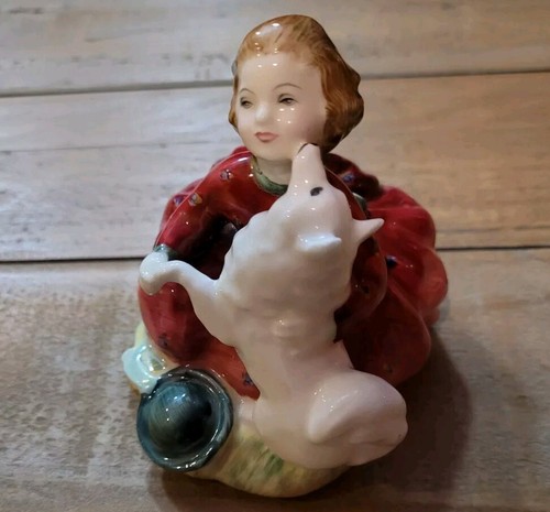 Royal Doulton Hand Painted Porcelain Figurine "Home Again" HN2167 - Picture 5 of 6