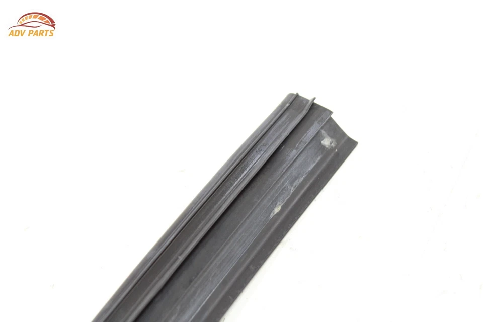 INFINITI Q70 2011-2019 puerta trasera izquierda ventana cristal canal de funcionamiento sello OEM Foto 4 de 4