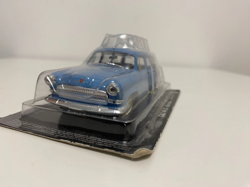 GAZ-22 VOLGA Soviet Station Wagon USSR 1962 Year 1/43 Scale Diecast Model Car - Image 3 of 4