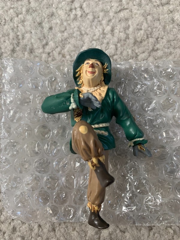 Hallmark Keepsake Ornament-The Cowardly Lion-new