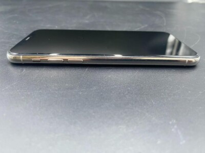 APPLE/SOFTBANK Model number: MWC82J/A IPHONE 11 PRO White Unlocked