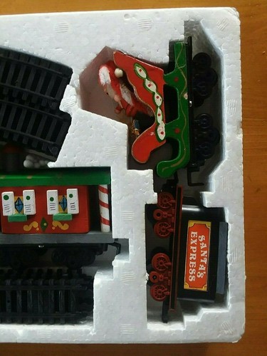vintage SANTA's EXPRESS Battery Operated Toy Train Set, 1970?s/New?NOS! Boxed - Picture 5 of 7
