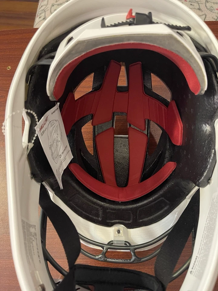 | Casco de softbol lanzamiento lento Hellcat | Máscara de lanzadores/campistas | Certificado NOCSAE Foto 4 de 4