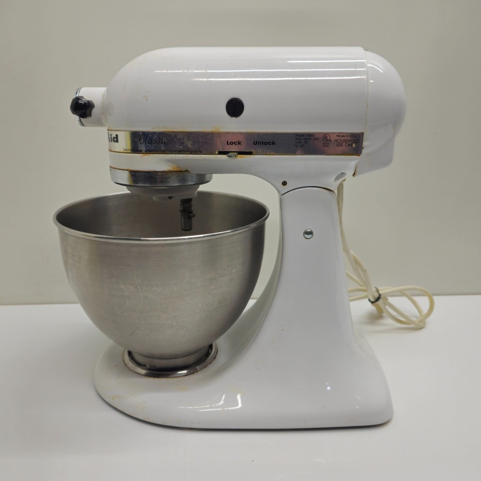 KitchenAid Classic Stand Mixer K45SS White W/ Bowl Missing Lock Knob ...
