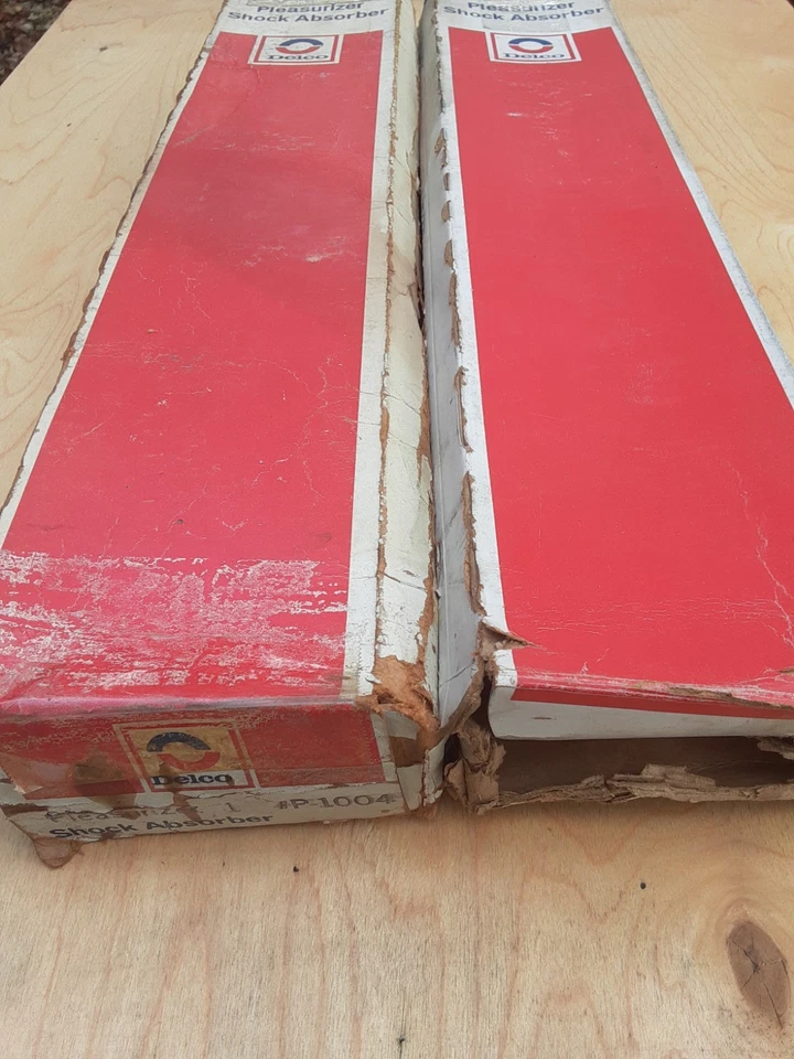 Par de amortiguadores traseros Delco Pleasurizer P1004 para AMC Pacer 1975-79 Foto 2 de 3