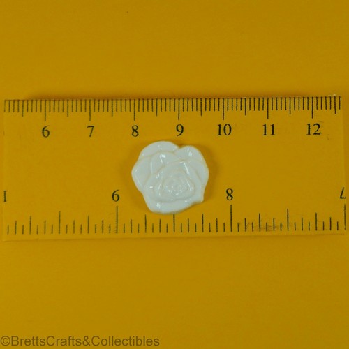 White Nylon Shank Buttons - 18 mm (11/16") - Selection E - Choice of 6 Designs - Picture 7 of 13