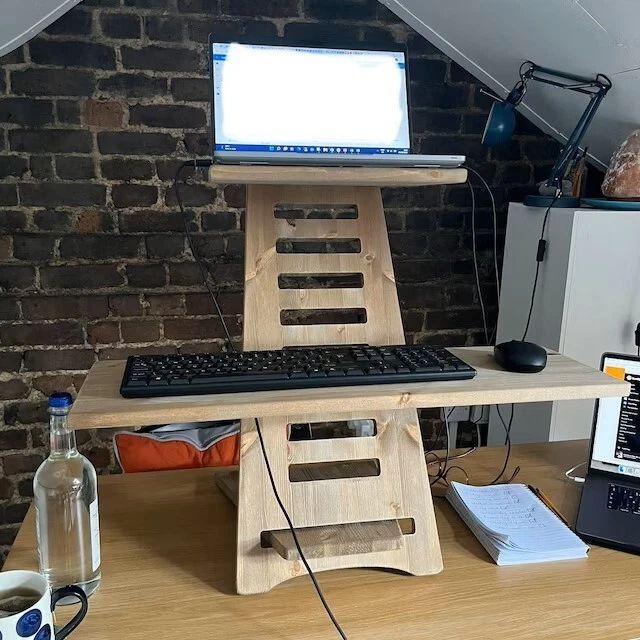 Stand up desk for laptop deals
