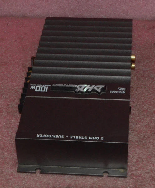 Amplificador estable DHD Power Cruiser 2 ohmios modelo NTX-2002__NO FUNCIONA. Foto 3 de 4