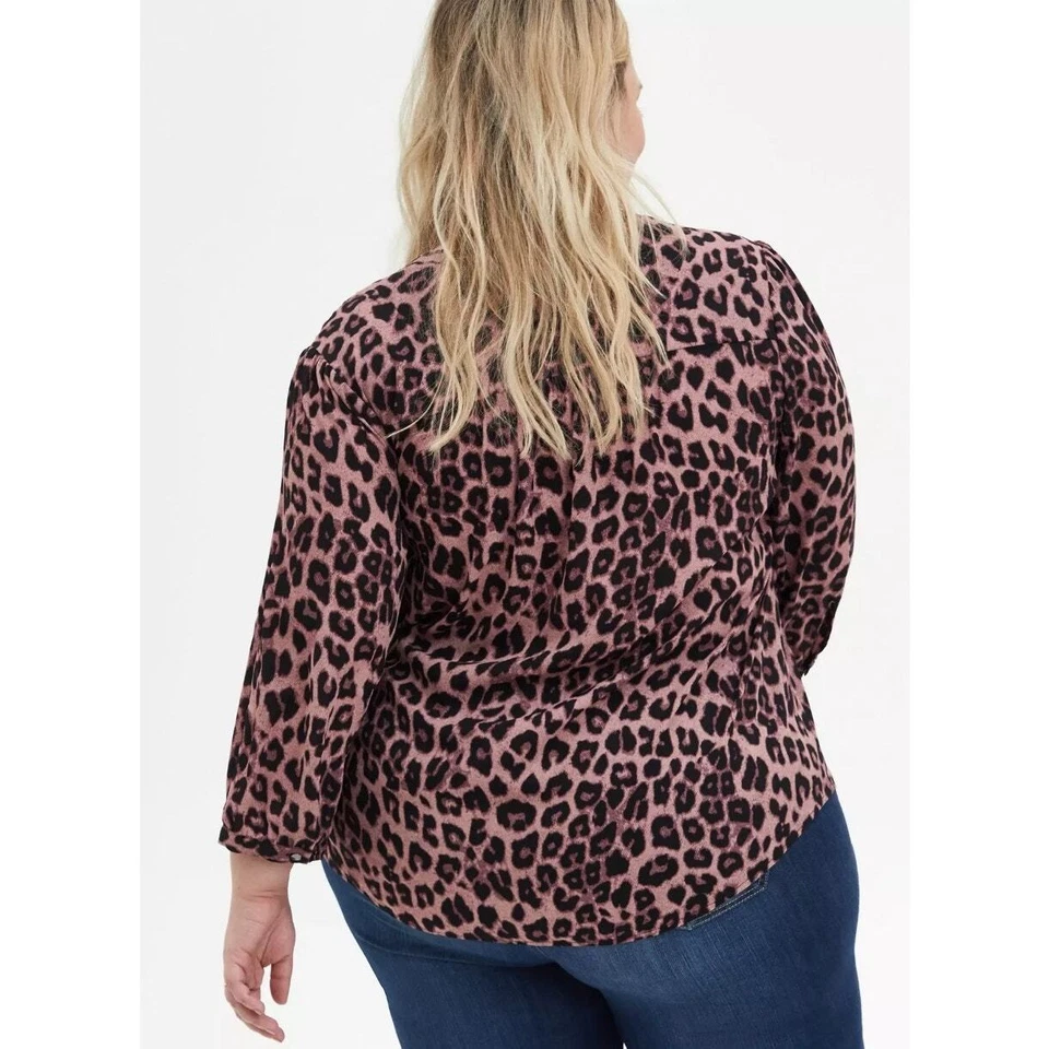 Blusa TORRID Para Mujer 2X (2) Estampado Animal Leopardo Manga 3/4 Georgette Pajarita Foto 3 de 4