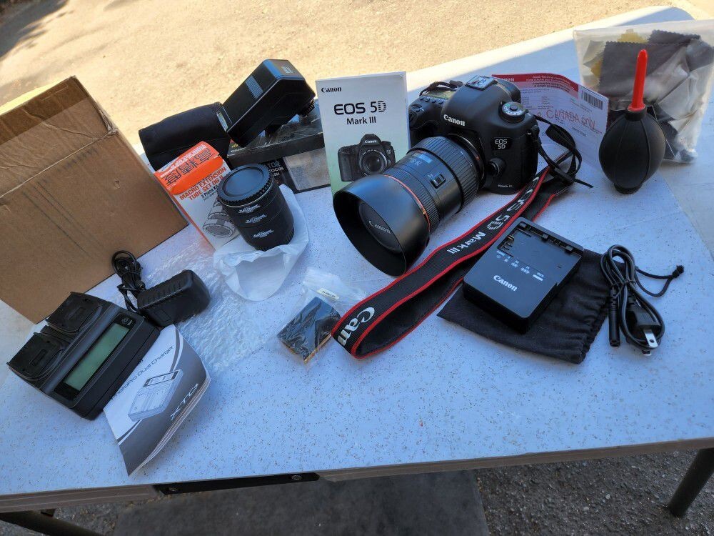 Mark Iii Full Frame Canon Cameras Used Canon EOS 5D Mark III MP