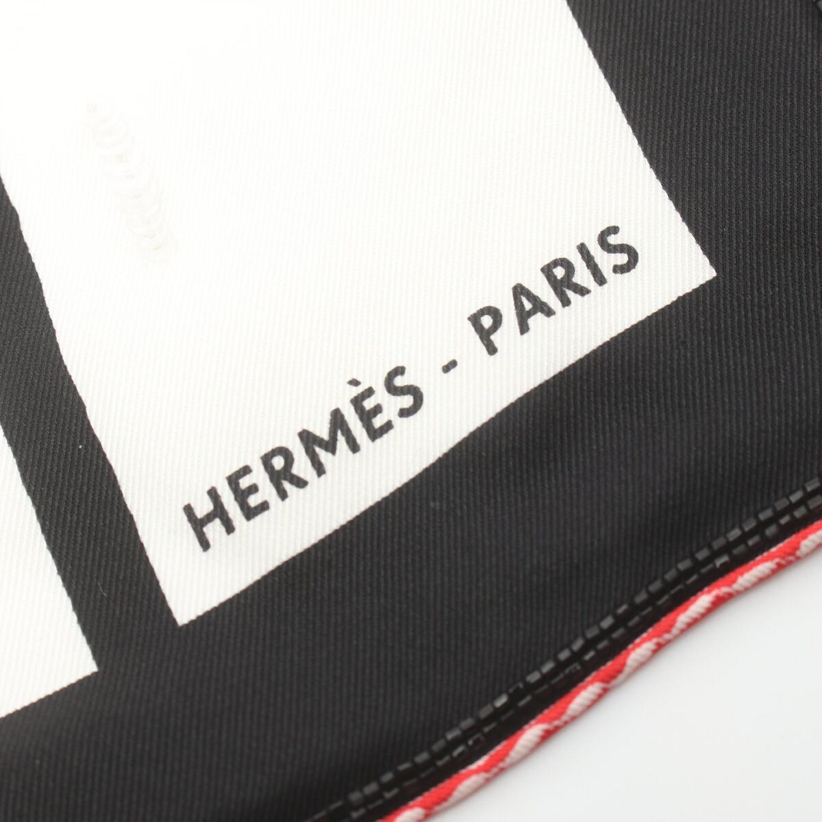HERMES Carre 70 swinging saint-germain Scarf silk White HERMES Carre 70 swinging saint-germain Scarf silk White