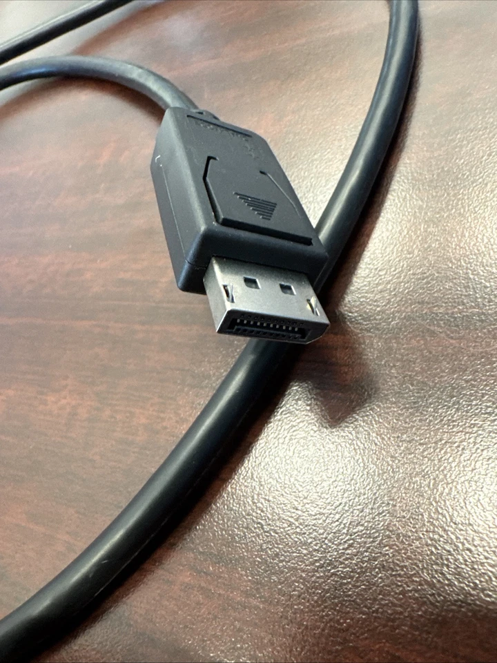 Tripp Lite P582-003 Displayport to HDMI adapter cable M/M 3ft. TAA Compliant - Image 4 of 4