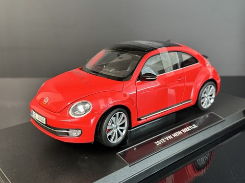 2012 Volkswagen New Beetle Red 1/18 Welly HTF Us Seller! - Picture 12 of 17
