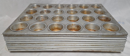 Chicago Metallic Cupcake Pan #652D -24 cupcake Lot of 9 pans