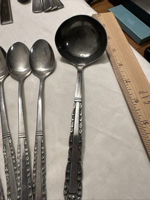 Northland Stainless Korea 4 Pc. Ice Tea Spoon Lot of 4 Plus 1 Soup Ladle.