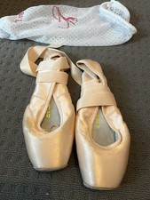 ballet pointe shoes Size 8