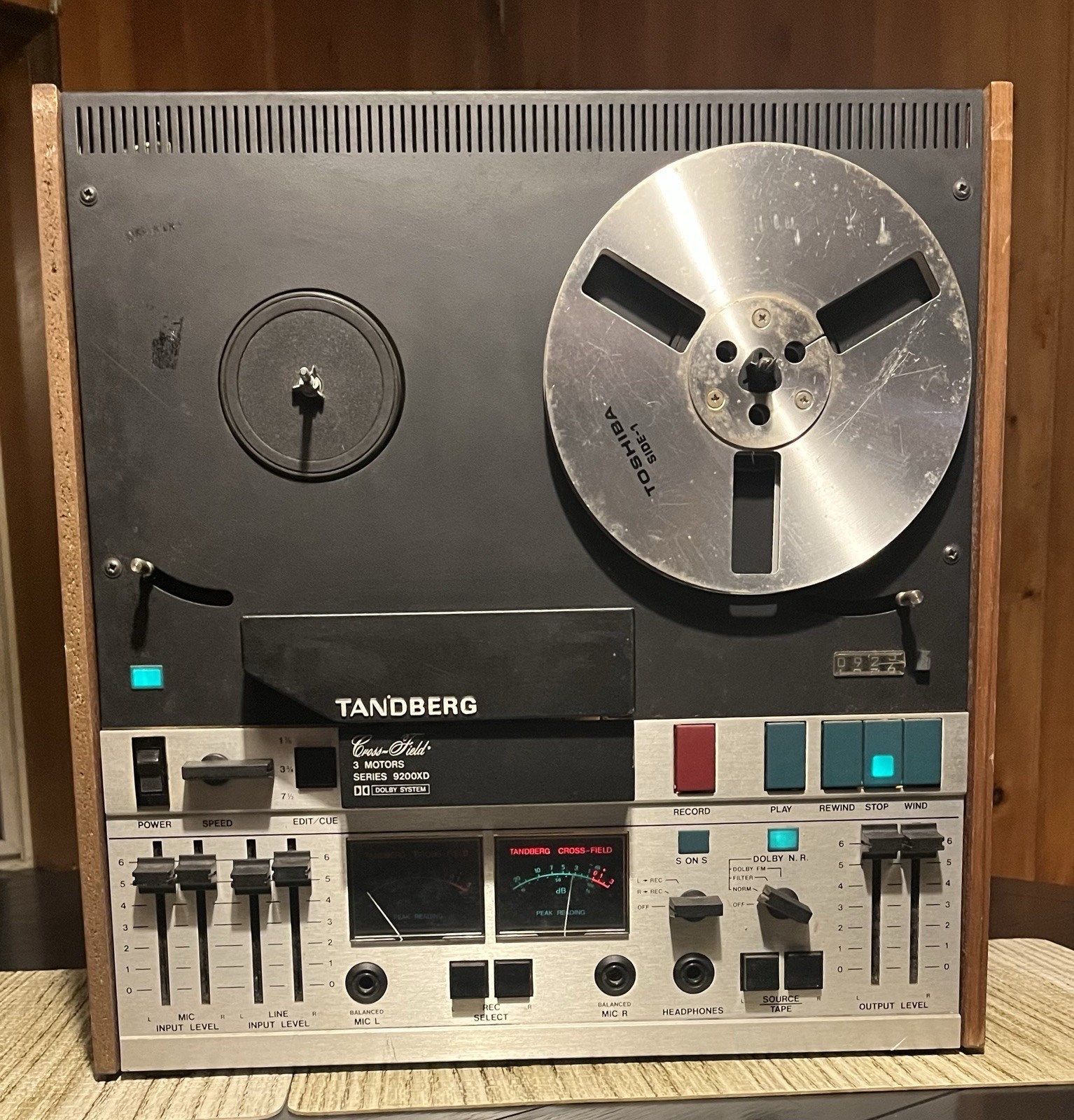 TANDBERG 9200XD REEL TO REEL TAPE RECORDER  TESTED WORKS NEEDS WORK