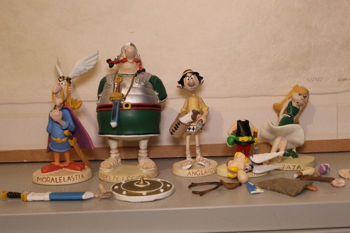 Lot 20 figurines Plastoy cassés d'Astérix + 2 classeurs avec fascicule incomplet - Foto 3 di 11
