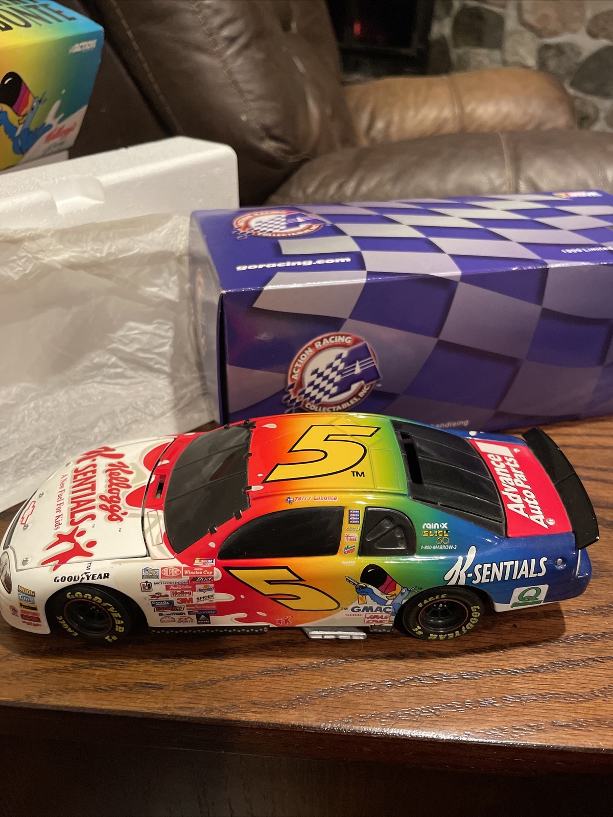 NASCAR Action 1/24 – Terry Labonte #5 – Kellogg's Chevrolet Monte Carlo 1999