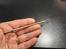 VECCHIO STRUMENTO COSTRUITO ARTIGIANALMENTE PER MODELLARE CRETA, PLASTILINA, ARG