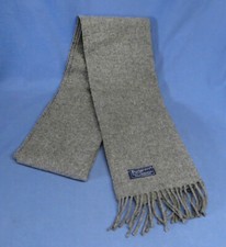Genuine Burberrys of London 100 Lambswool Grey Scarf