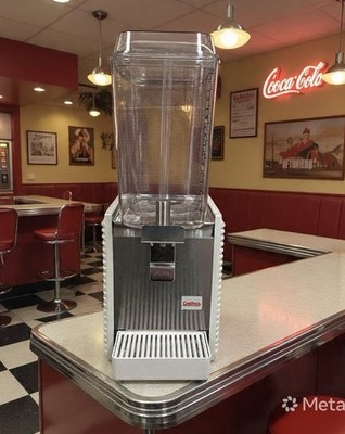 Crathco D15-4 5 Gallon Refrigerated Beverage Dispenser  Spray Keeps Cold Video