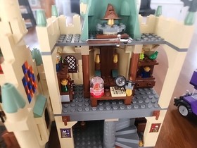 LEGO Harry Potter: Hogwarts Castle 4842 + Knights BUS 4866 Minifigures