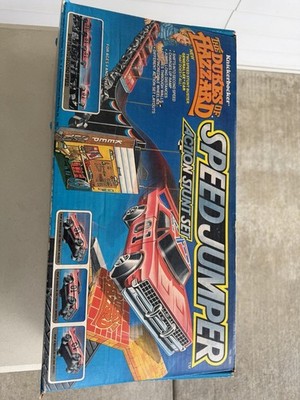 1982 Knickerbocker The Dukes of Hazzard Speed Jumper Stunt Set