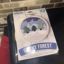 New Leisure Arts Snowy Forest Embroidery Kit 4  14 Piece Make In A Weekend