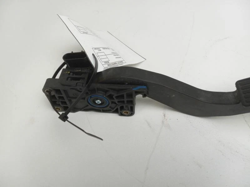 GMC 2012 acelerador de terreno pedal de gasolina Foto 3 de 4