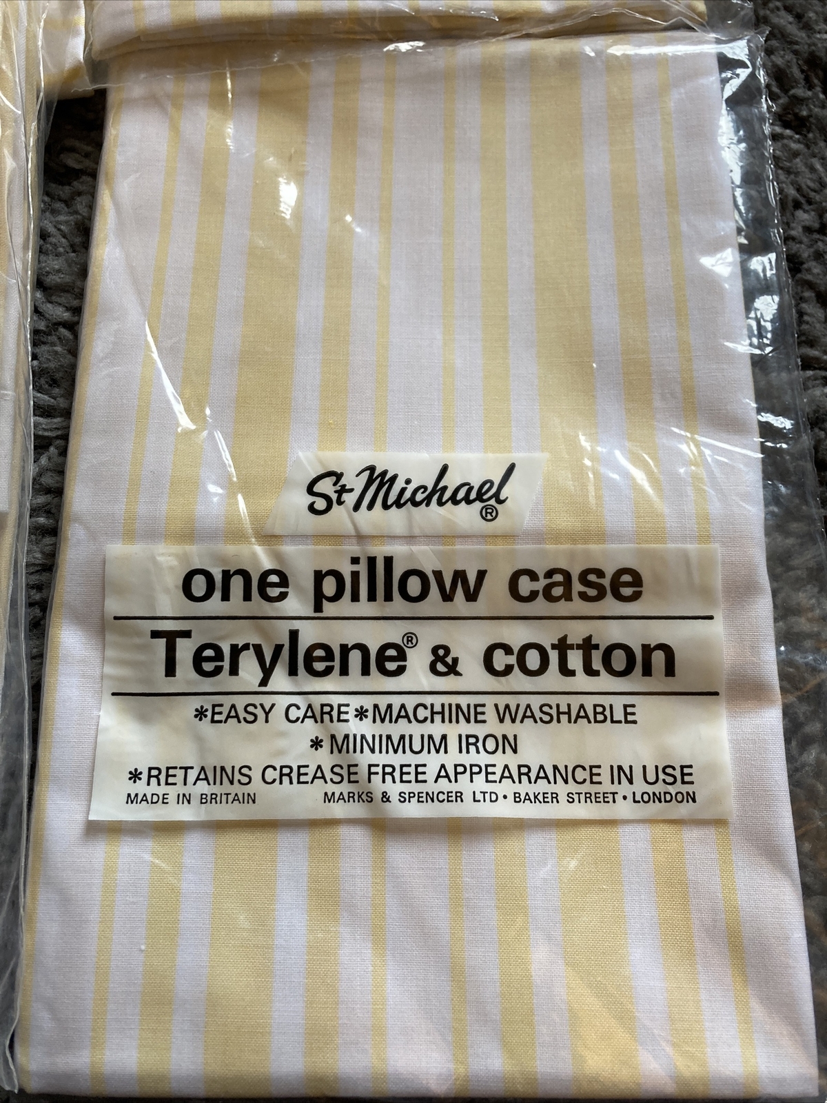 2 x M&S Pale Yellow & White Striped cotton Single Flat Sheets & 2 x