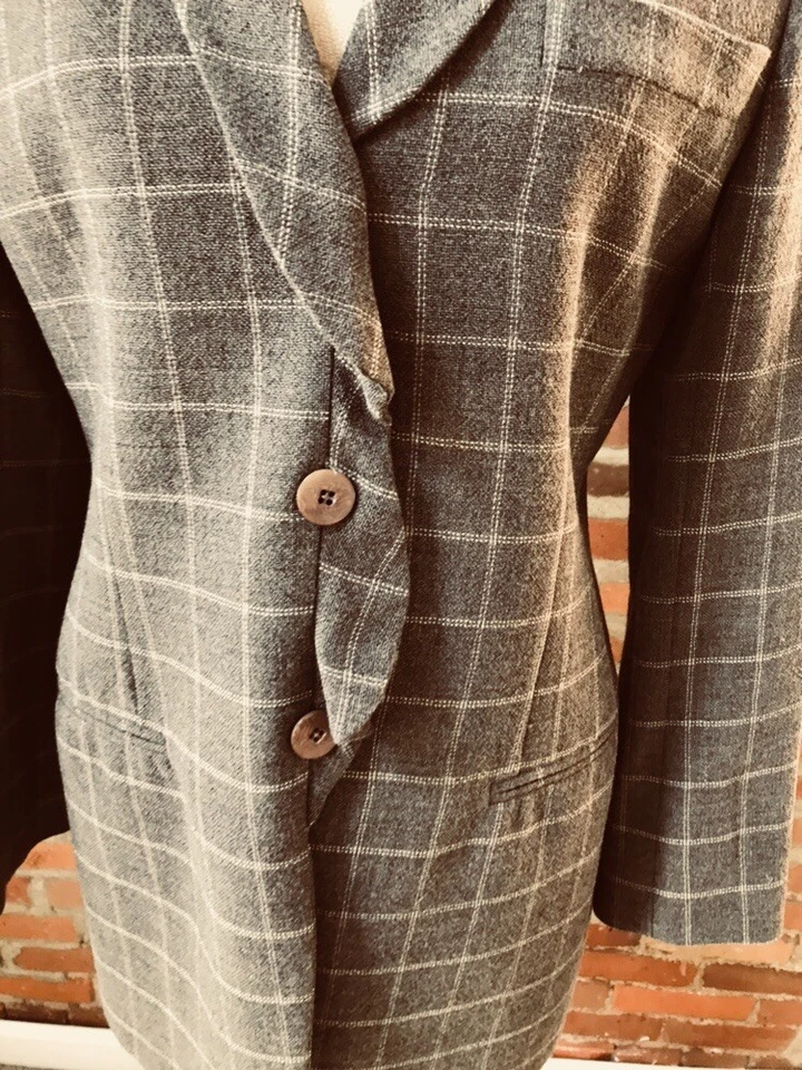 Giorgio Armani Le Collezioni Ladies Jacket Gray Plaid Ruffle Shawl Collar 42 8 - Image 2 of 4