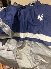NEW Licensed New York Yankees Deluxe Hooded Adult Rain Poncho One Size Fits All