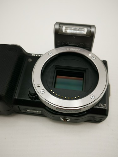 Sony Alpha NEX-5N 16.1MP Digital Camera Black Bundle 18-55mm, 55-210mm, Charger+ - Foto 12 di 19