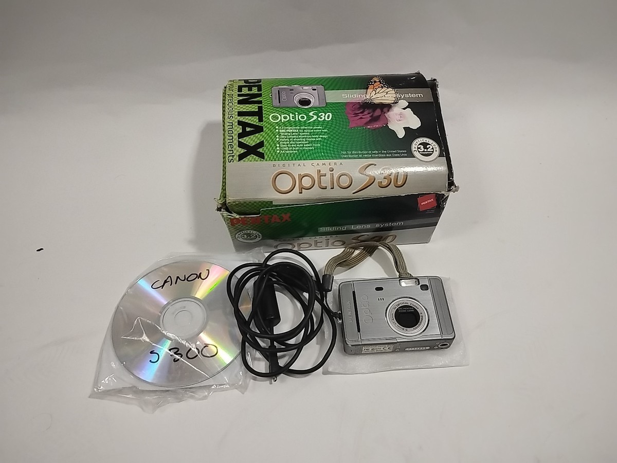 Pentax Optio S30 3.2MP Compact Digital Camera 3x Zoom Boxed