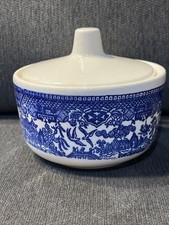   Beautiful Vintage Blue Willow Transfer Ware Sugar Bowl with Lid USA