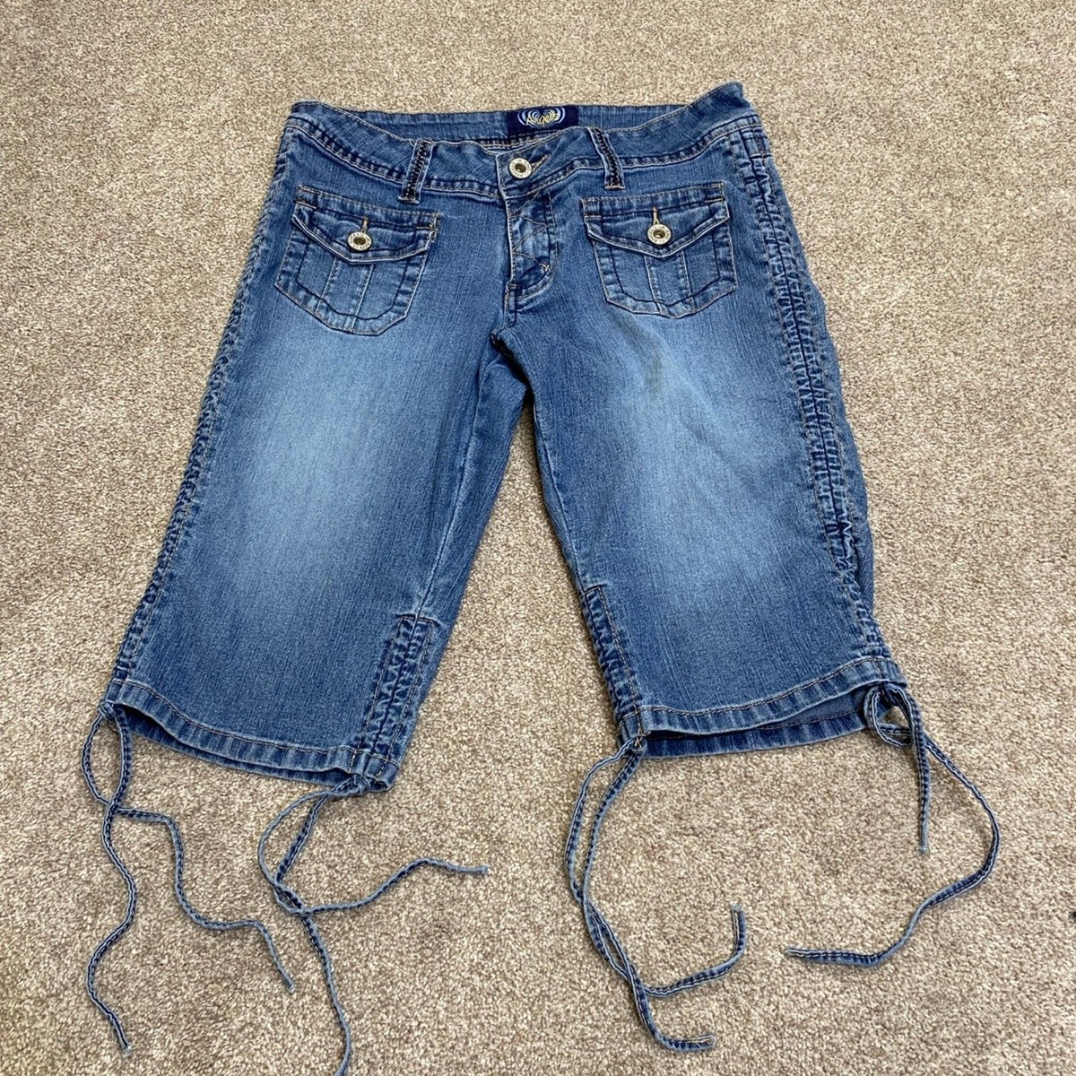 Y2K 2000s streetwear grunge hip-hop trendy Angels bermuda laceup