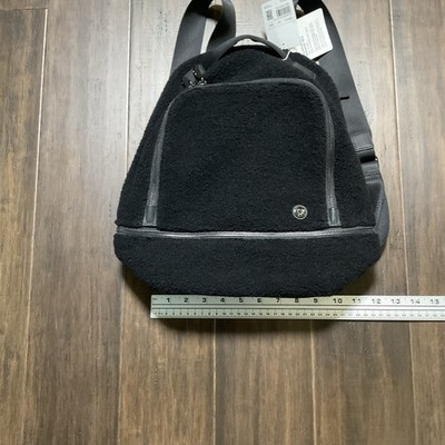 Lululemon City Adventurer Backpack Sherpa Fleece 10L Color Black Lululemon City Adventurer Backpack Mini *Sherpa Fleece 10L  main image 4