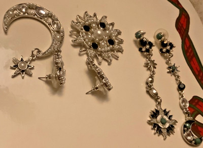 2 Pair Sun Moon  Pierced Earrings Silver tone..