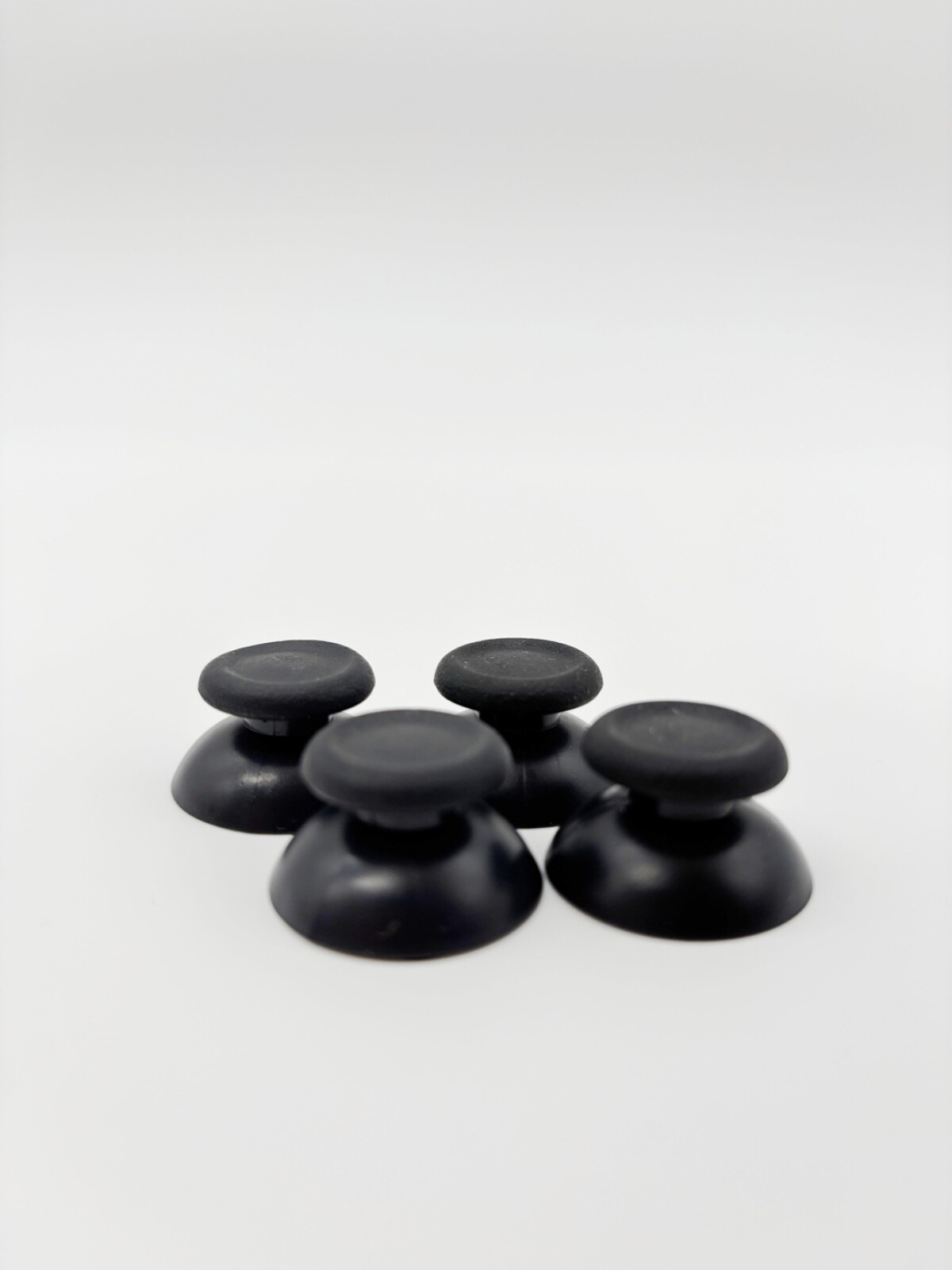 PS4 Controller Thumbstick 2 Stueck Kappen Analog Stick Joystick Gratis Versand