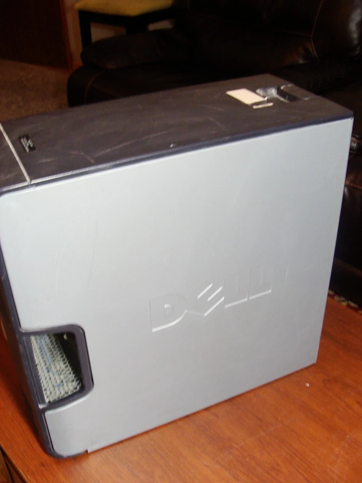 Dell Dimension 3100 Pentium 4 HT 2,80 GHz 1 GB RAM 80 GB HDD Windows XP Pro Sp3 Foto 2 de 4