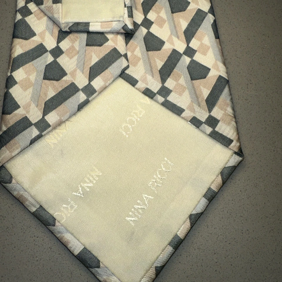NINA RICCI МУЖСКОЙ ГАЛСТУК БЕЖЕВЫЙ/ПЕЙСЛИ ШИРИНА: 3,3/4» ДЛИНА: 59» - Изображение 3 из 4